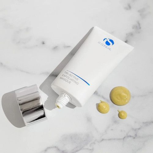 Is Clinical Ексфолююча маска-скраб для обличчя Tri-Active Exfolianting Masque 120g